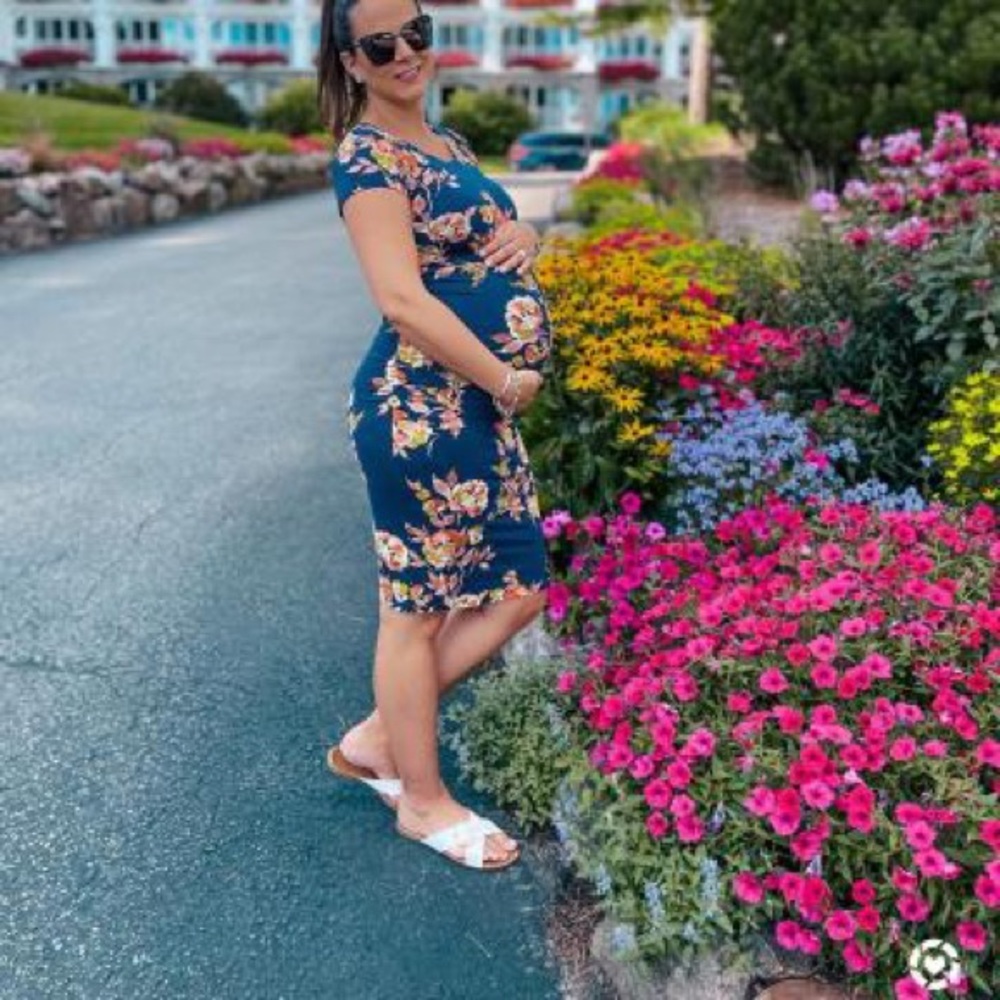 T-Shirt Maternity Dress by Isabel Maternity - Picture 4 of 7